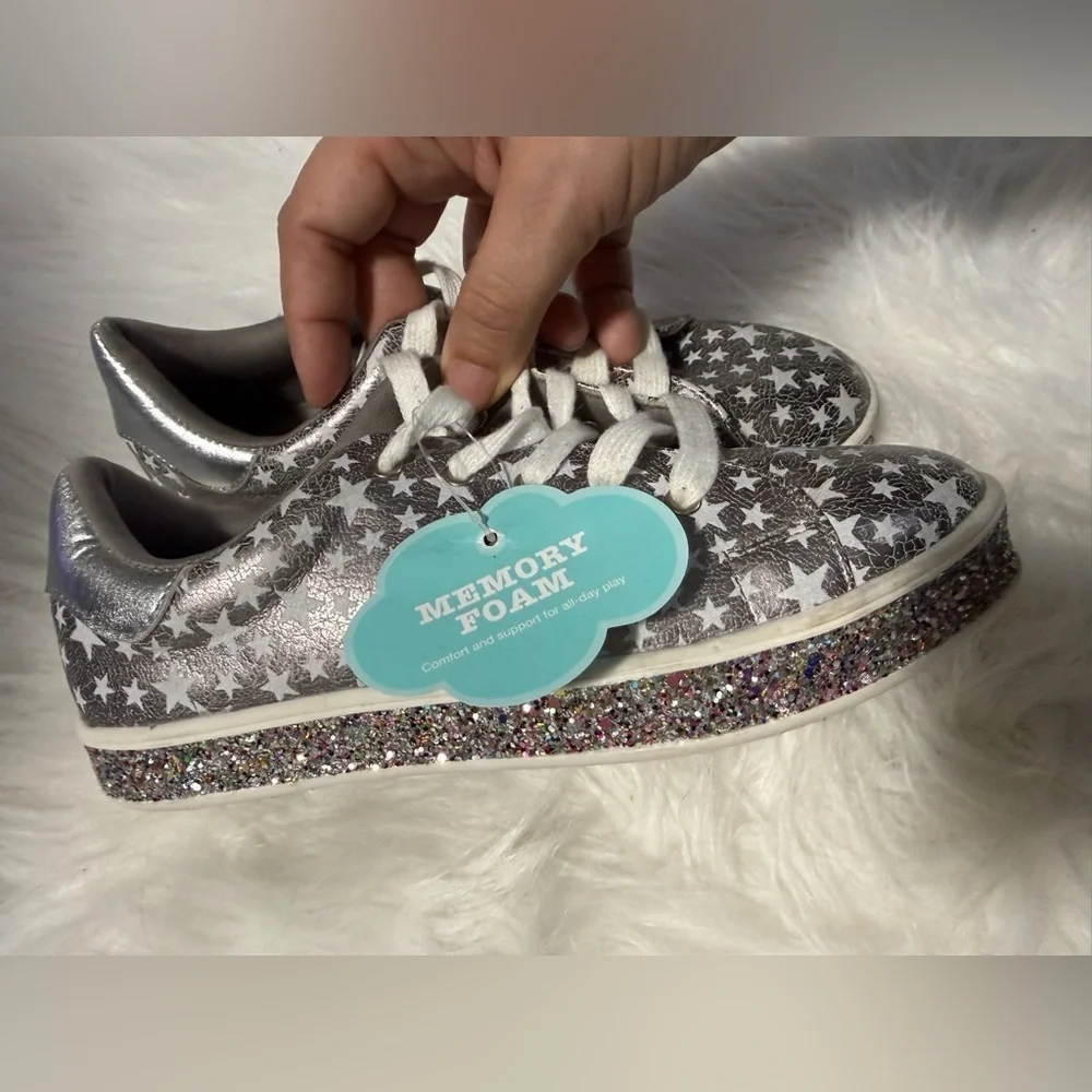 SO Kids Sneakers with Star Pattern - Gray and White
